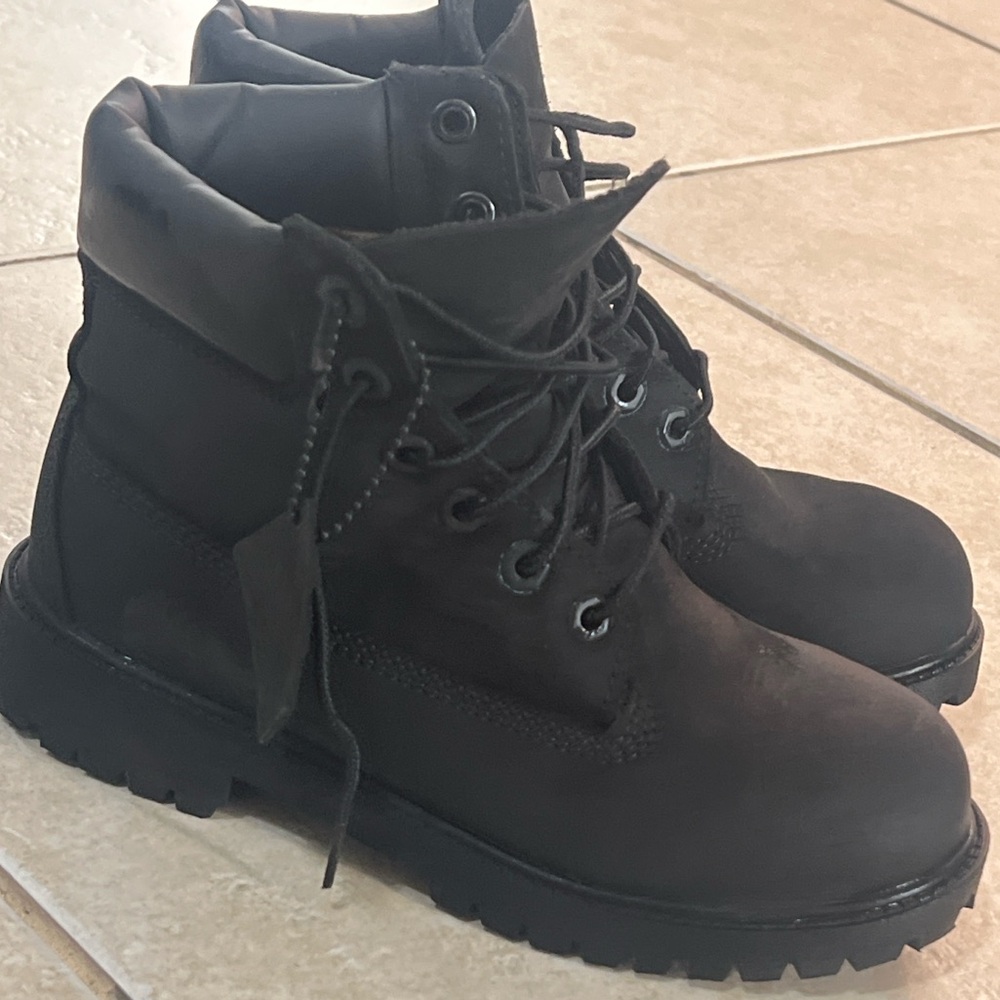 Kids Black Boots - Picture 3 of 3